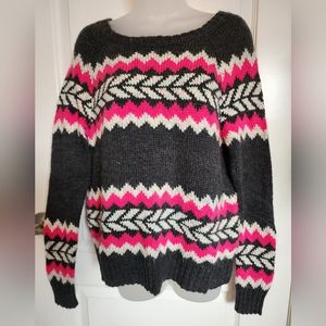 American Eagle, Sweater, Dark Gray/Bright Pink, Size M, Only Worn Once